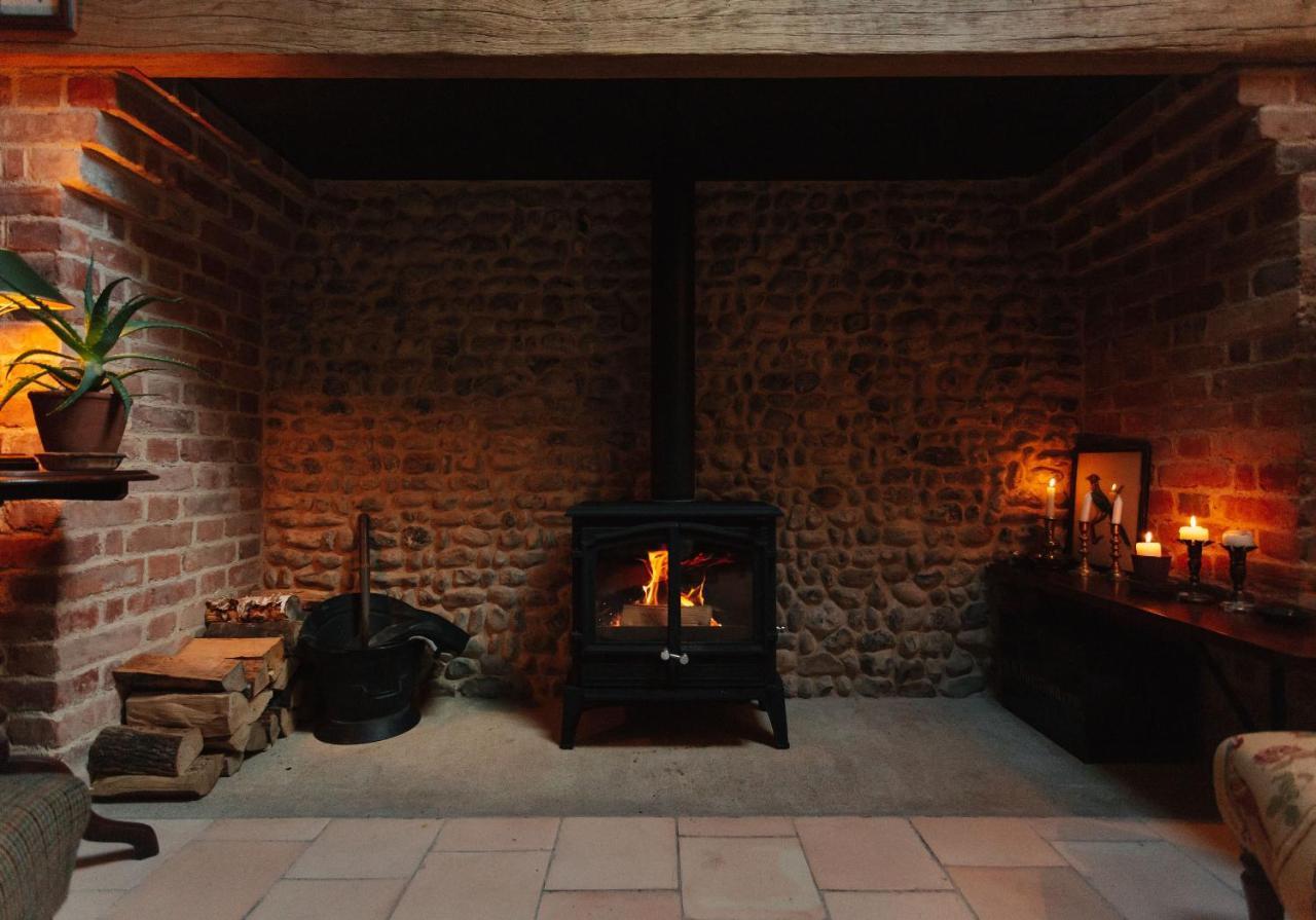 Spinks Nest - A Boutique Cottage Near Holt, North Norfolk Hunworth Exterior photo